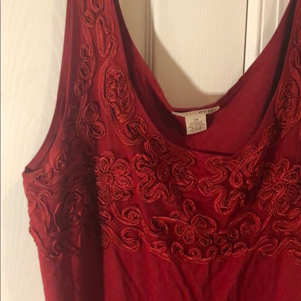 Red tank top.